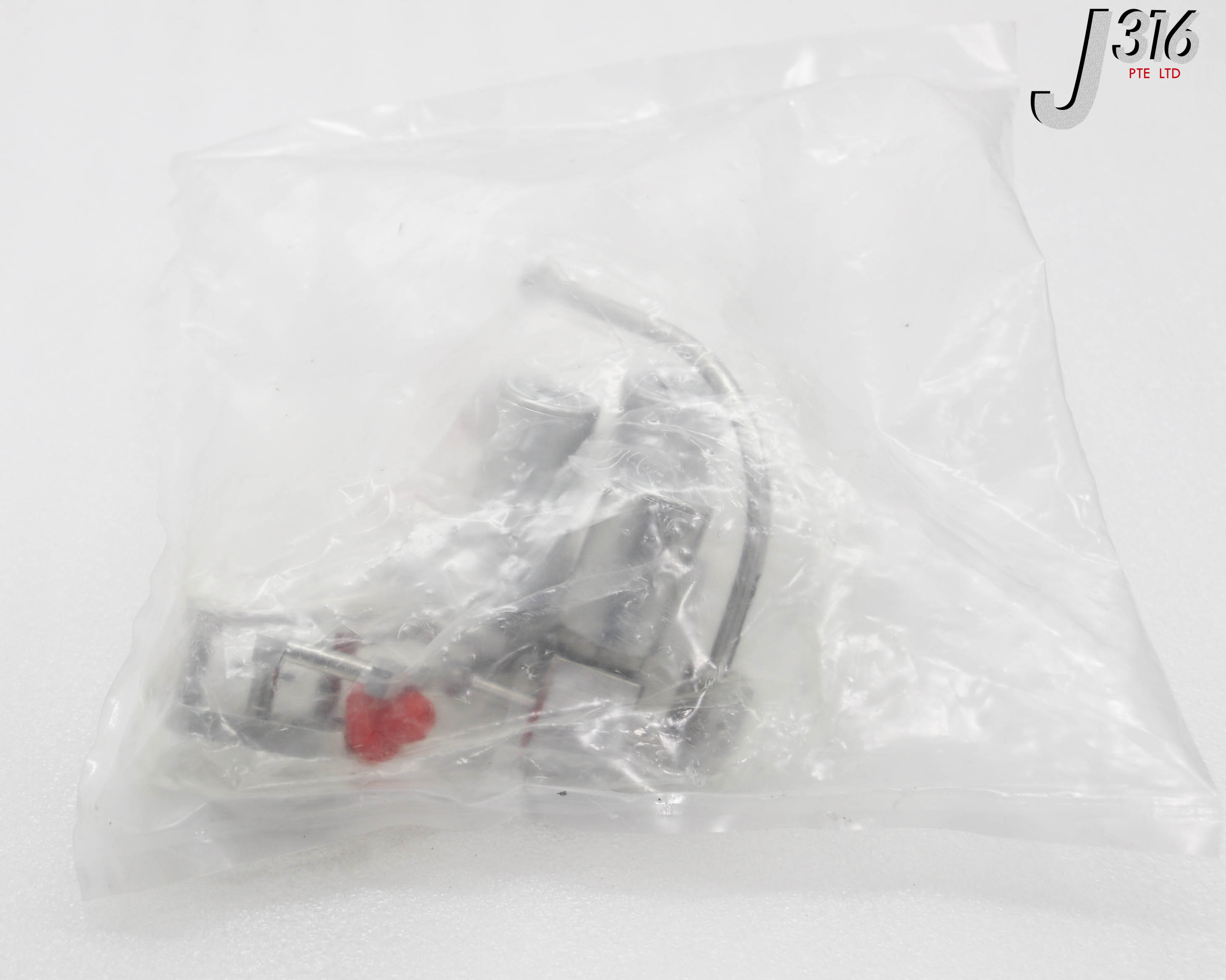 34532 LAM RESEARCH 6-WAY MANIFOLD VALVE ASSY (NEW) 839-182861-001